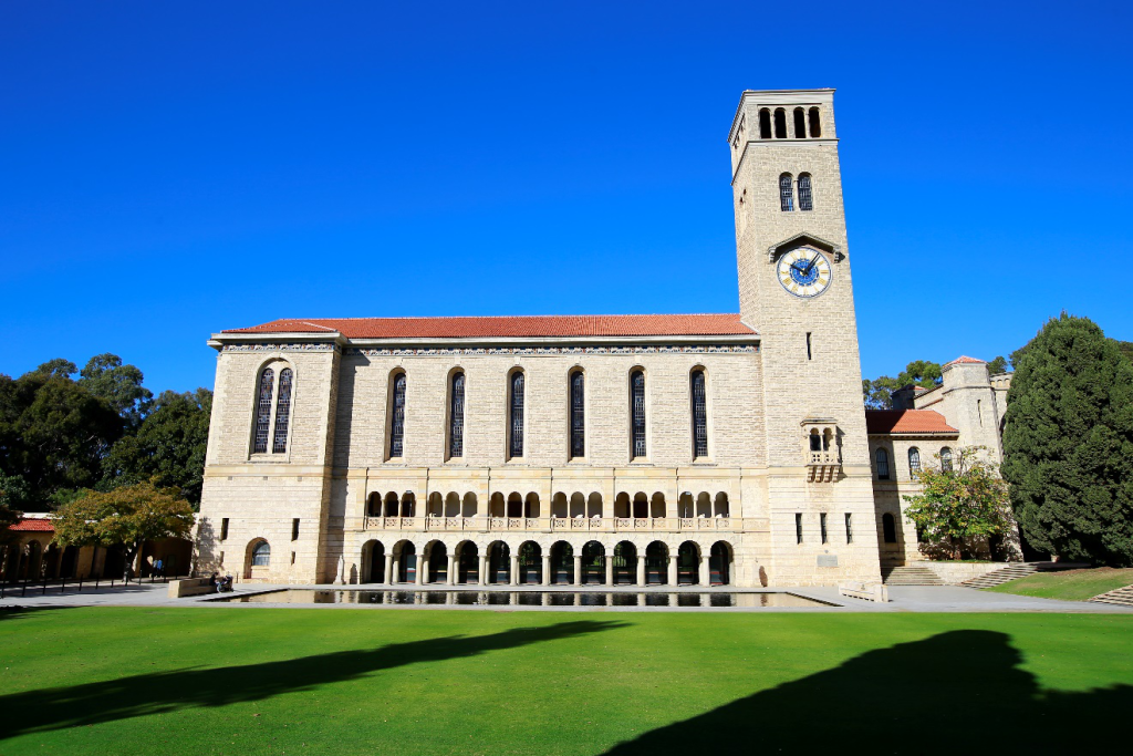 西澳大学